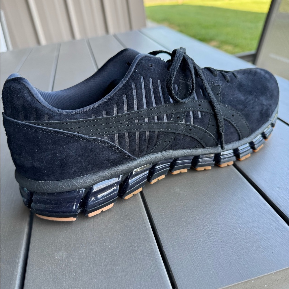 Asics Suede(leather) Uper Black Gel Quantum 360 4 LE with Rubber Soles. M/12